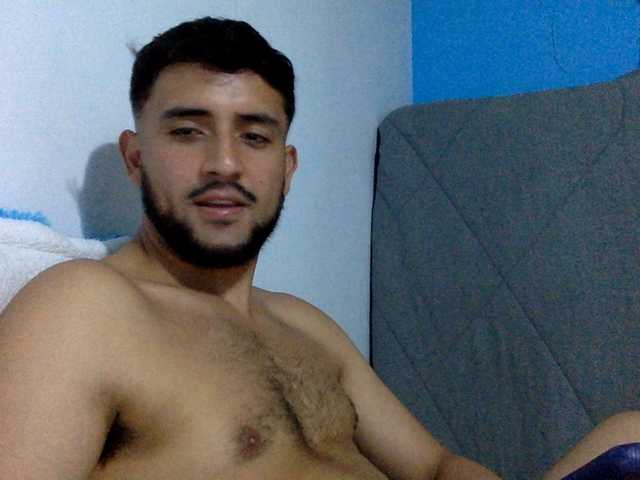 Dereks777, 23 y/o - Live Cam on BongaCams
