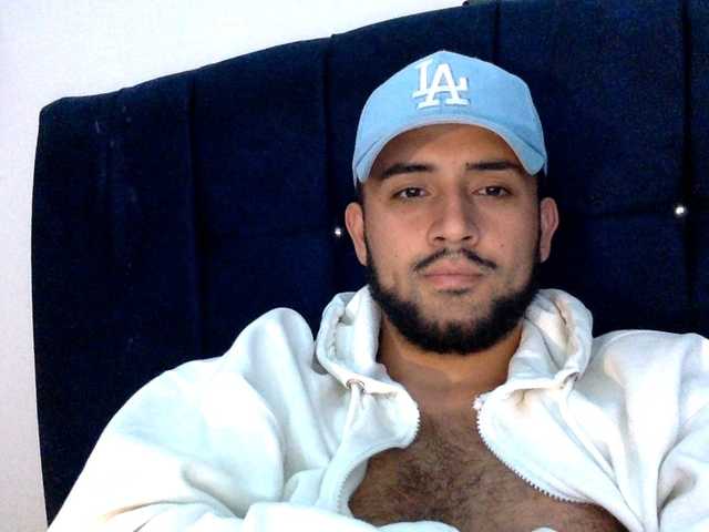Dereks777 live webcam show