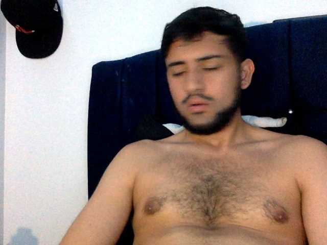 Dereks777 live webcam show