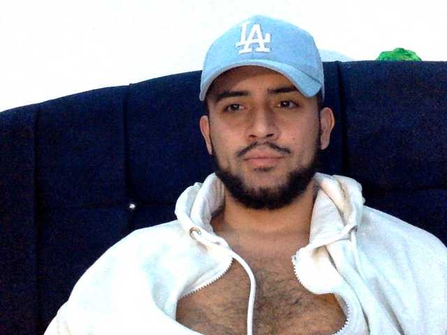 Dereks777 live webcam show