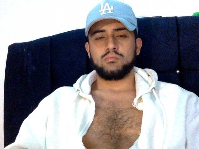 Dereks777 live webcam show