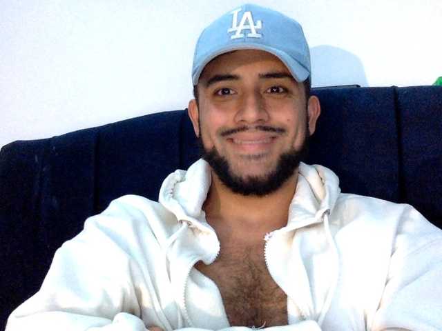 Dereks777 live webcam show