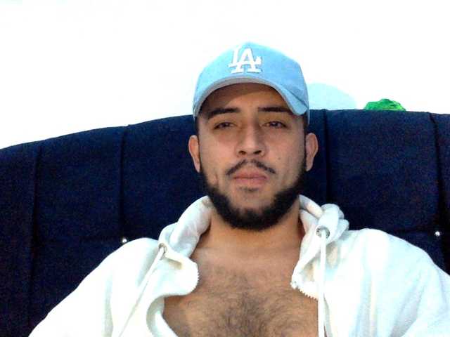 Dereks777 live webcam show