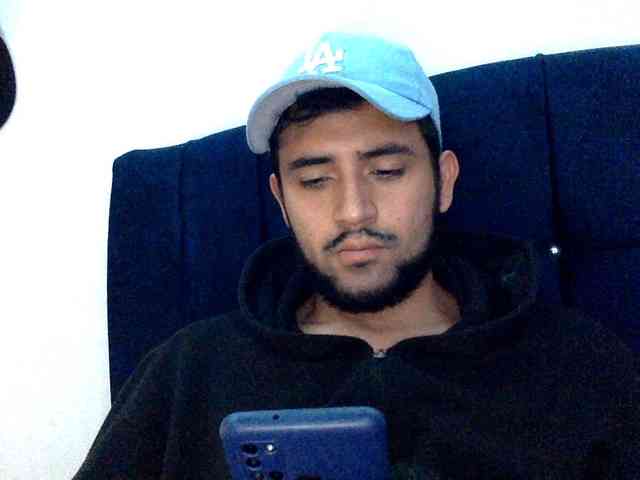 Dereks777 Sex Cam Show