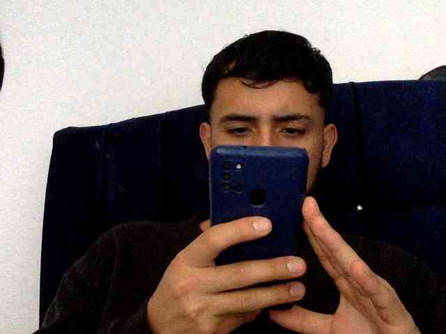 Dereks777 Live Webcam on BongaCams