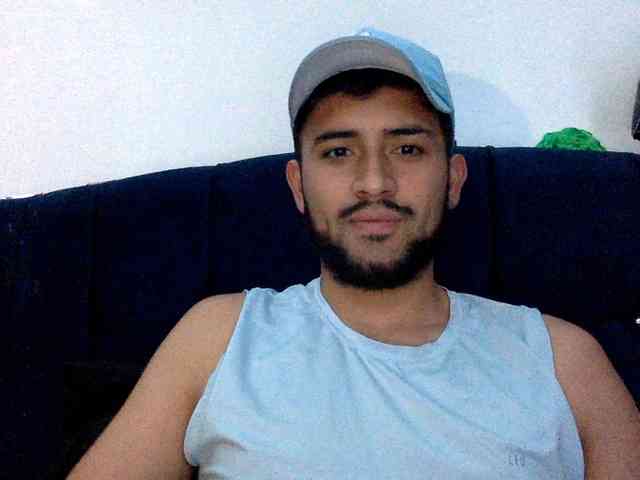 Dereks777 Live Webcam on BongaCams