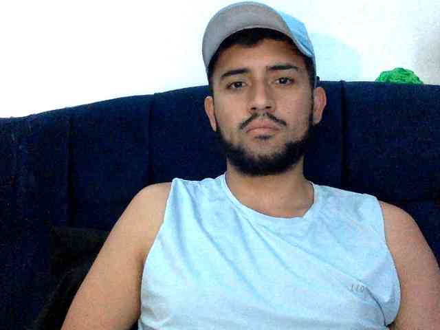 Dereks777 Live Webcam on BongaCams