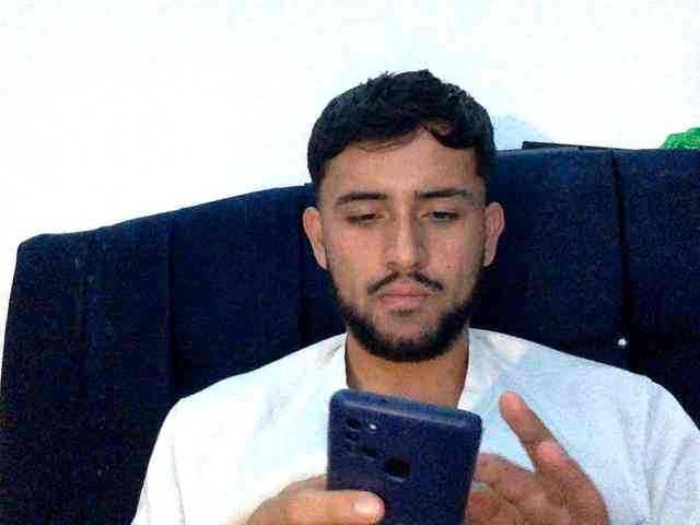 Dereks777 Live Webcam on BongaCams