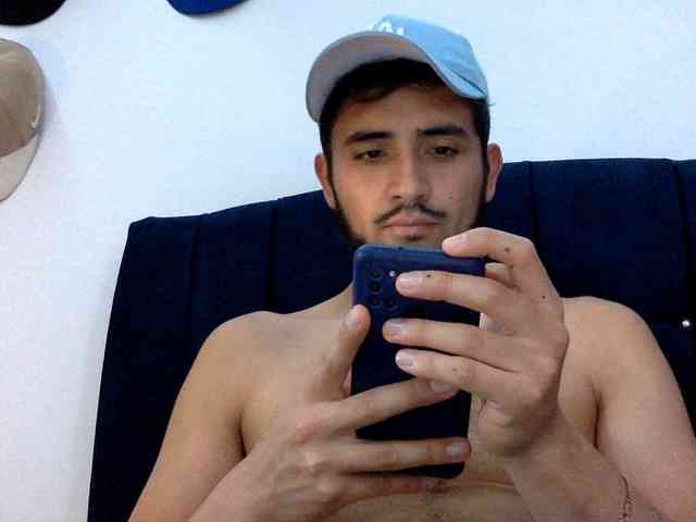 Dereks777 Dereks777
