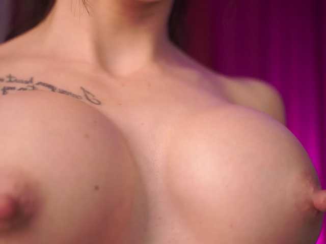 RubyFever live cam on BongaCams
