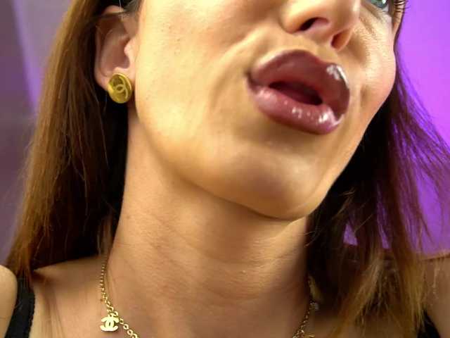 RubyFever live cam preview