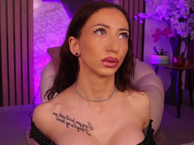 RubyFever live cam on BongaCams