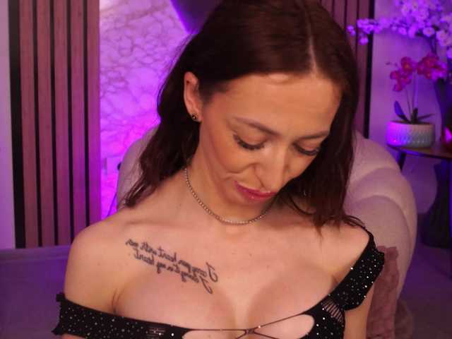 RubyFever live cam on BongaCams