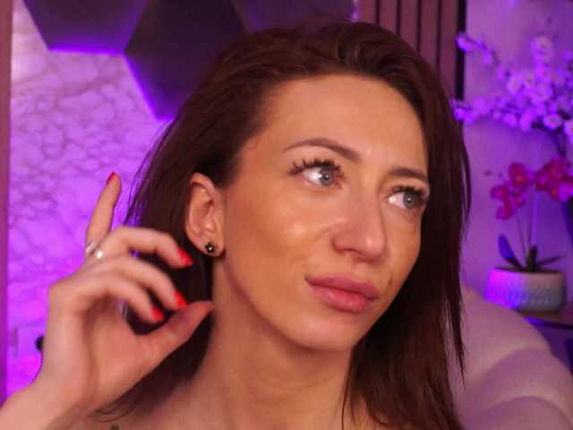 RubyFever live cam on BongaCams