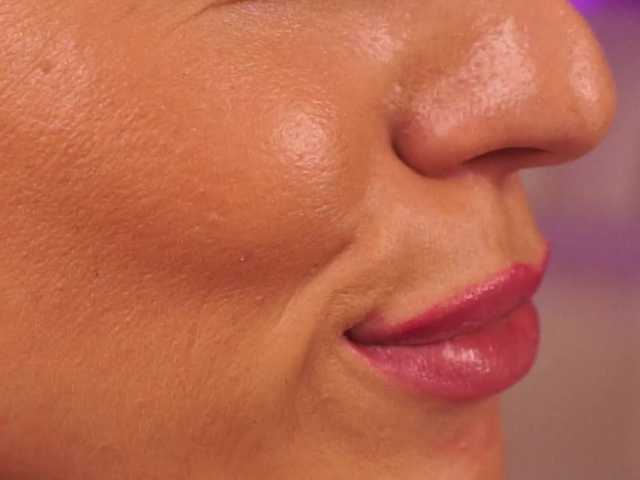 RubyFever live cam on BongaCams