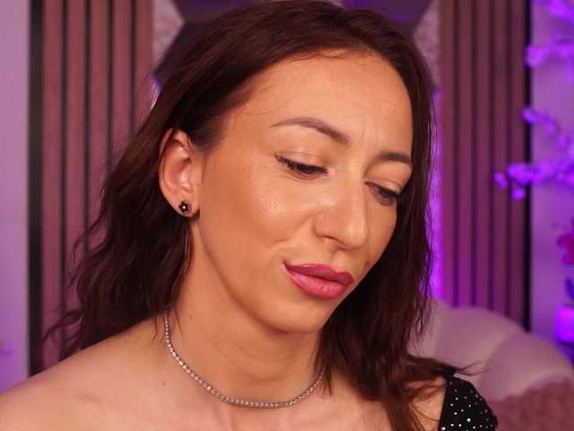 RubyFever live cam on BongaCams