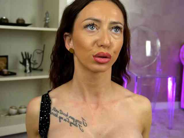 RubyFever Live Webcam on BongaCams