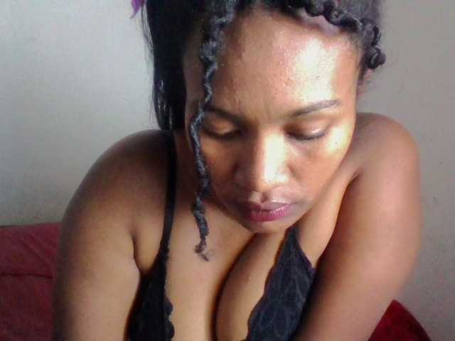 Christelley live cam on BongaCams