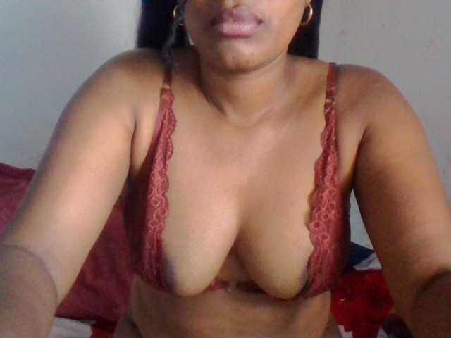 Christelley live cam on BongaCams