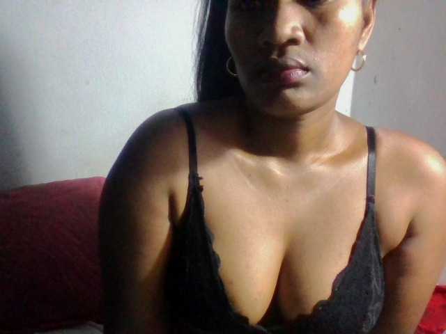 Christelley live cam on BongaCams