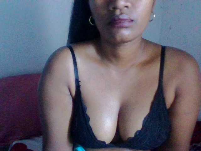 Christelley live cam on BongaCams
