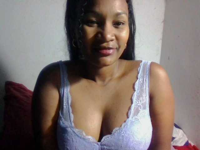 Christelley live cam on BongaCams