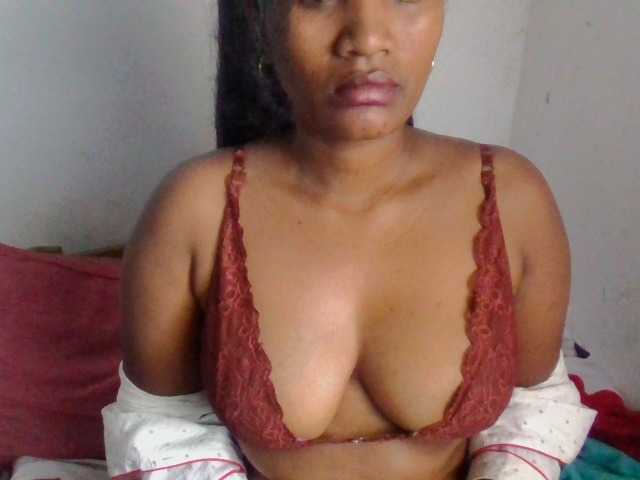 Christelley live cam on BongaCams