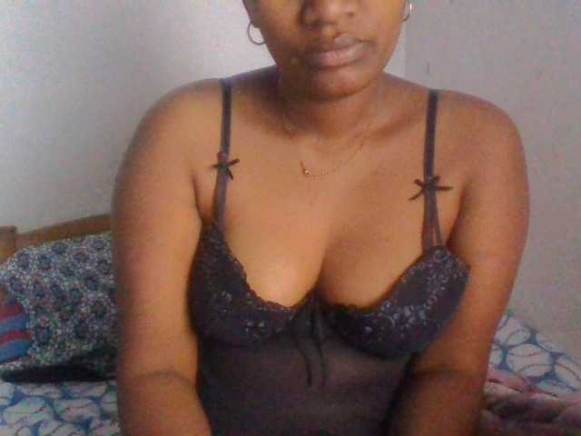 Christelley, live now on BongaCams