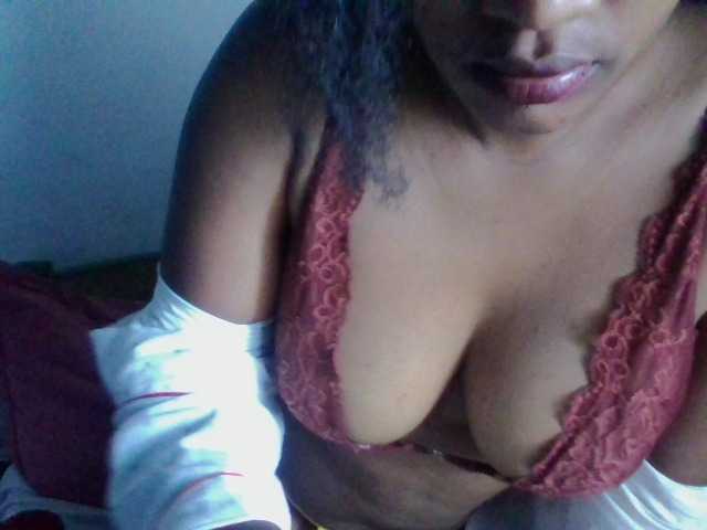 Christelley live cam on BongaCams