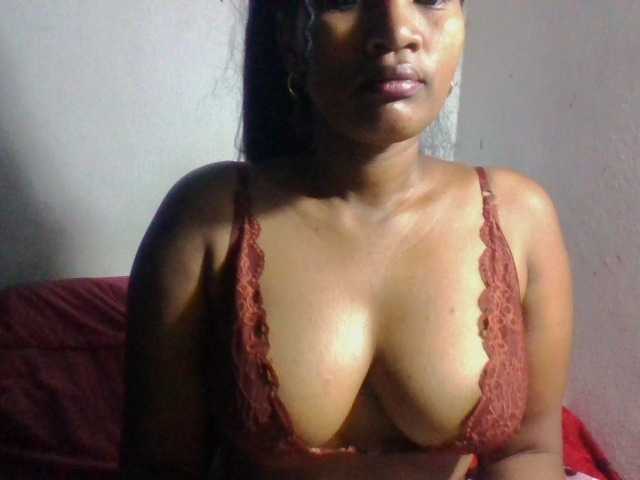 Christelley live cam on BongaCams