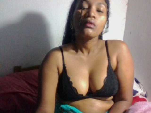 Christelley live cam on BongaCams