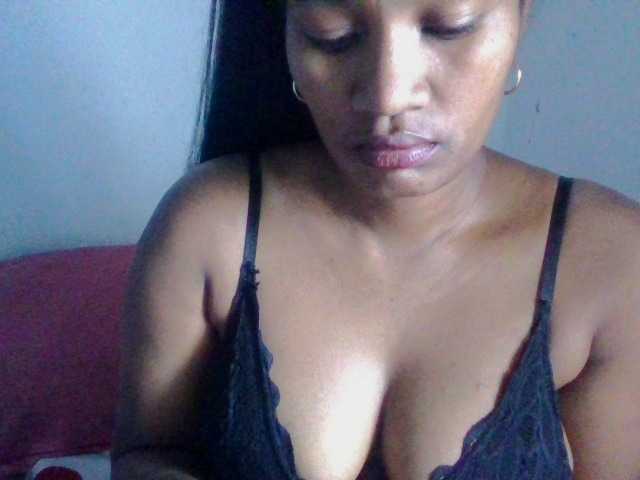 Christelley live cam on BongaCams