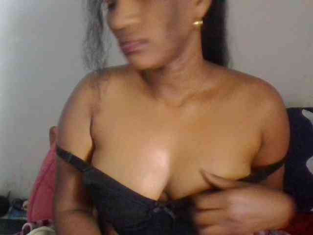 Christelley Live Webcam on BongaCams