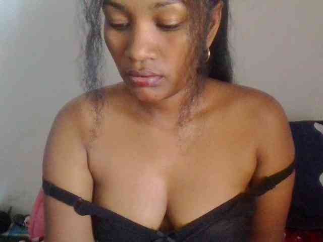 Christelley Live Webcam on BongaCams