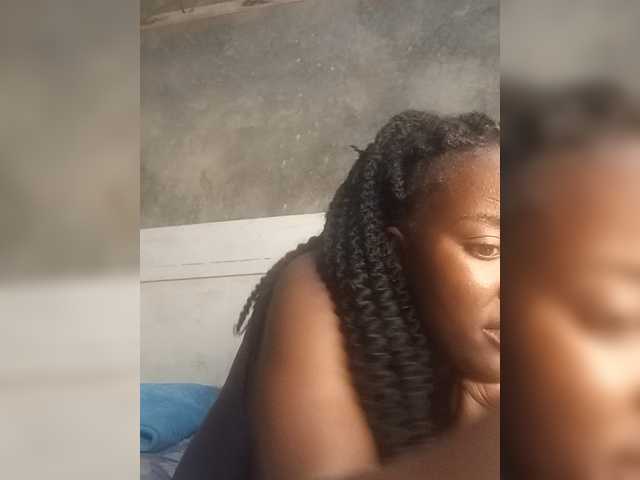 Sunshinekiki live cam on BongaCams