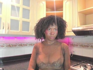 AmiraJones's Live Webcam
