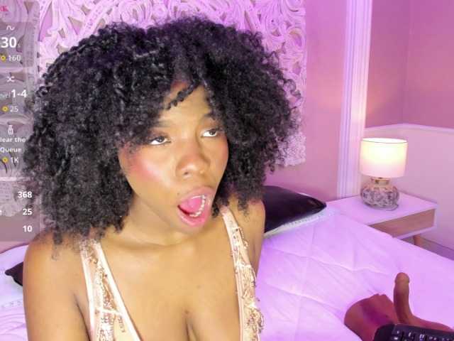 AmiraJones webcam