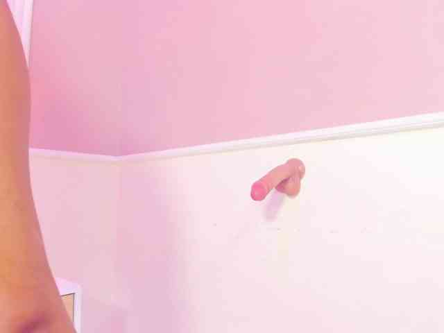 AmiraJones webcam