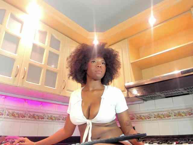 AmiraJones