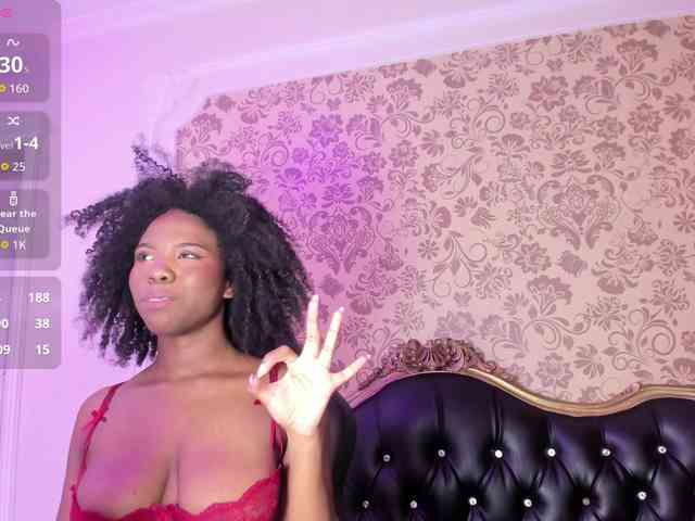AmiraJones webcam