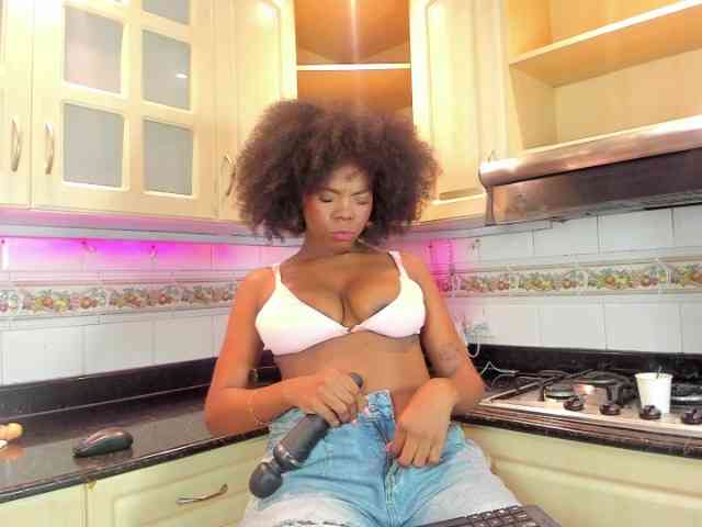 AmiraJones