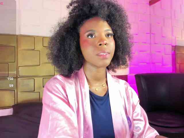AmiraJones webcam