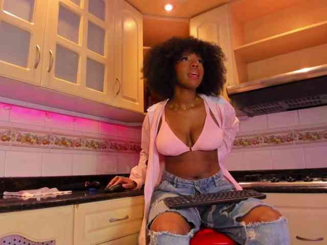 AmiraJones