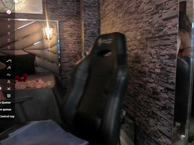 nicollequeen live cam on BongaCams