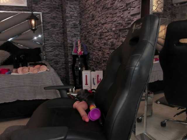 nicollequeen live cam preview