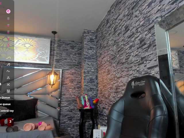 nicollequeen live cam on BongaCams