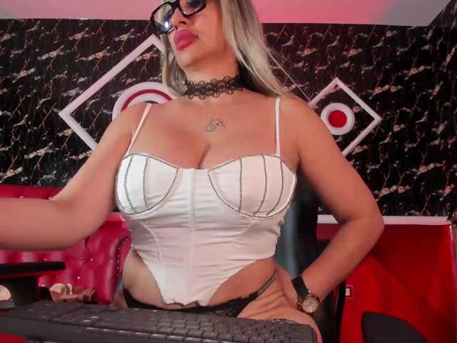 nicollequeen