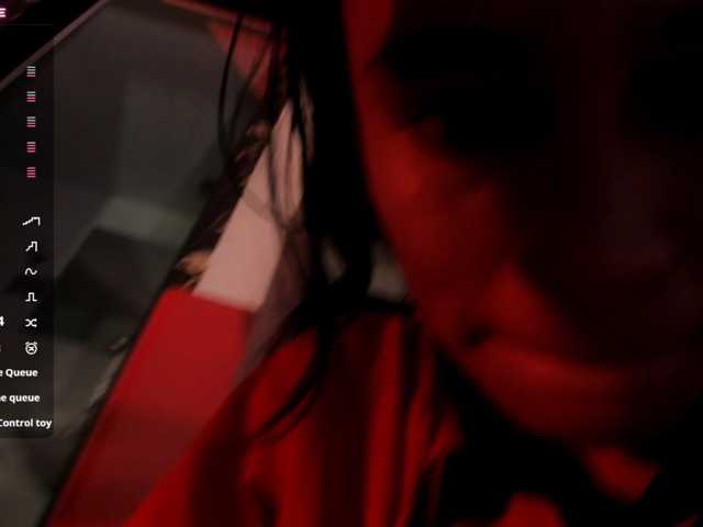 nicollequeen live cam on BongaCams