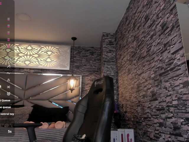 nicollequeen live cam on BongaCams