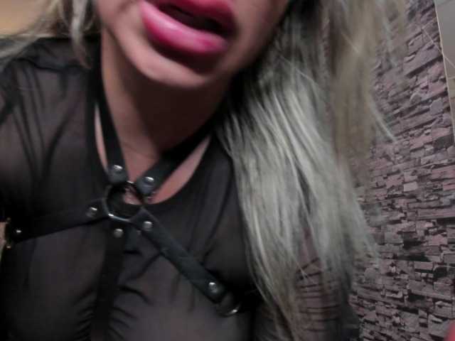 nicollequeen live cam